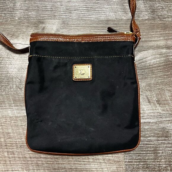 Lauren Ralph Lauren Black Crossbody Bag - Picture 2 of 11